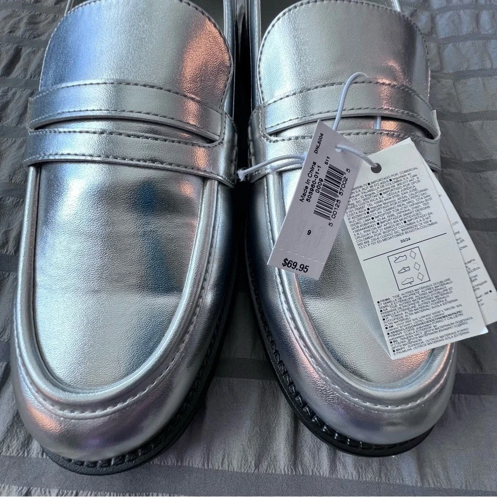 GAP Metallic Silver Vegan Leather Slip‎ On  Loafers Flats Women's Size: 9 NWT